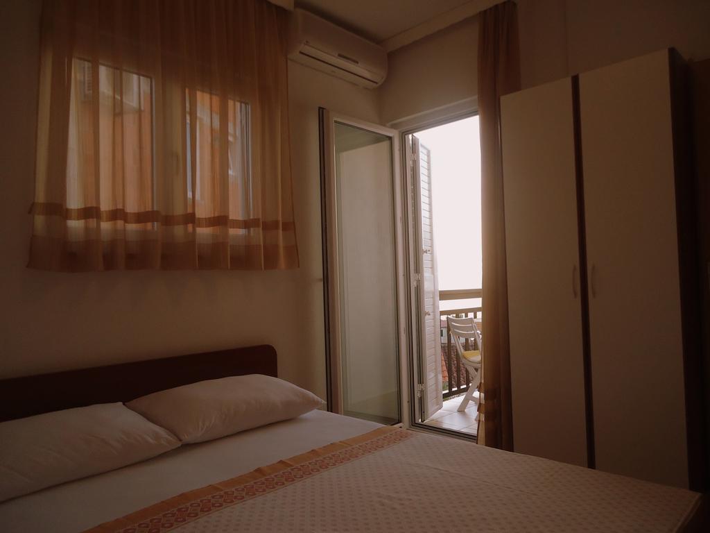 Apartments Mandic Tučepi Pokoj fotografie