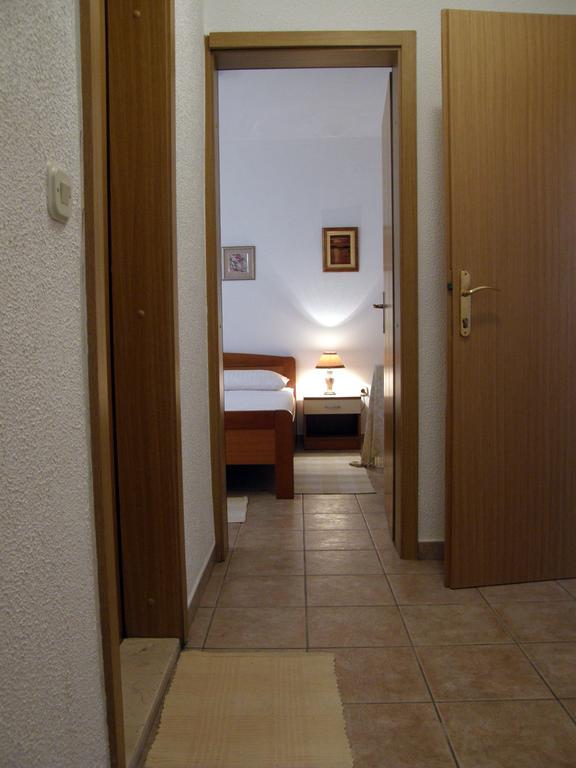 Apartments Mandic Tučepi Pokoj fotografie